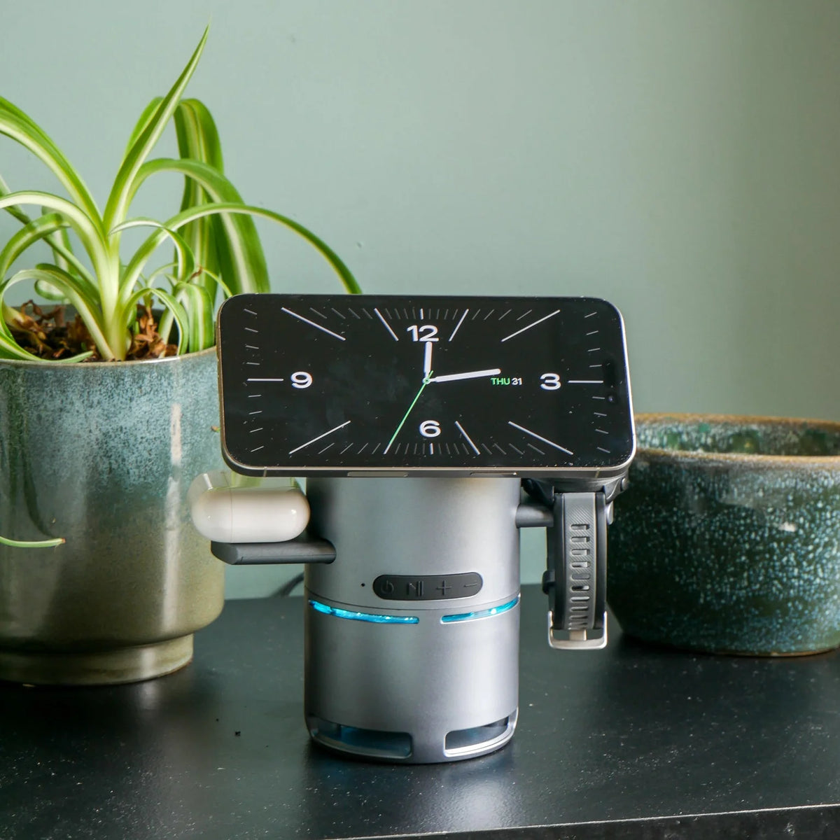 Twist & Play 3 In 1 Charging Station With Bluetooth Speaker