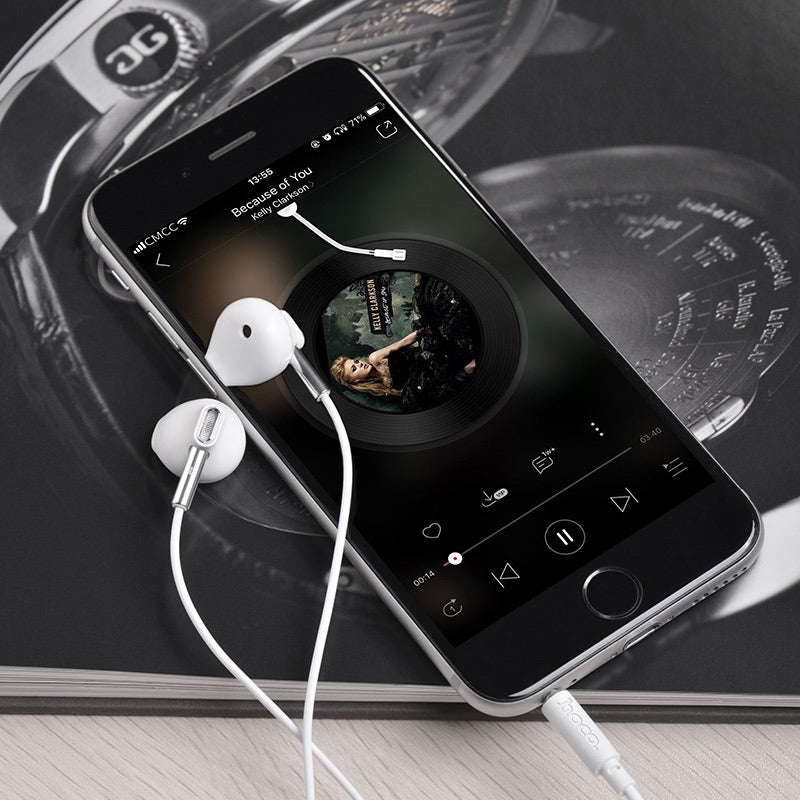 Hoco M57 Sky Sound Universal Earphone with Mic White-www.firsthelptech.ie