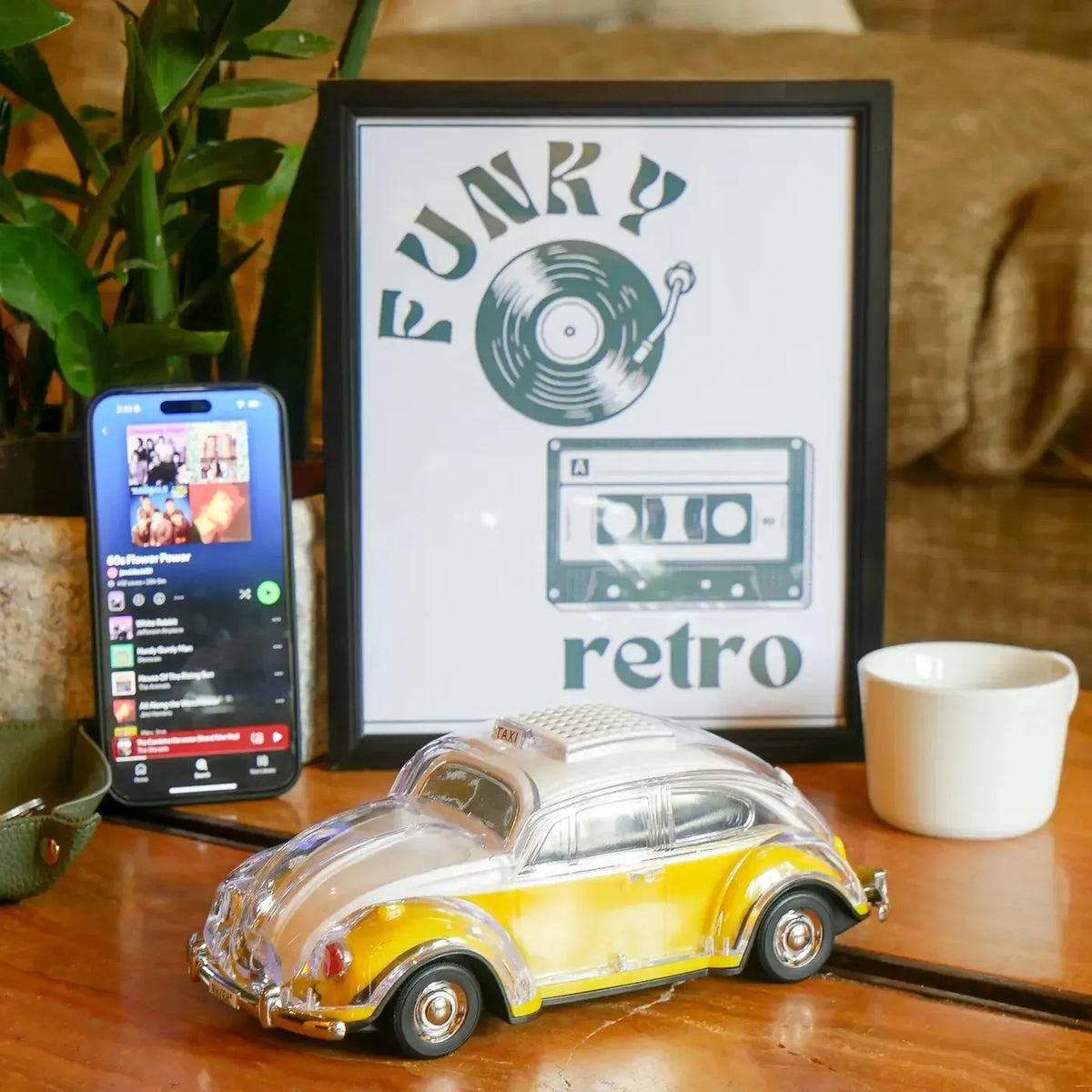 Classic 60's Car Bluetooth Bluetooth Speaker & FM Radio - Yellow