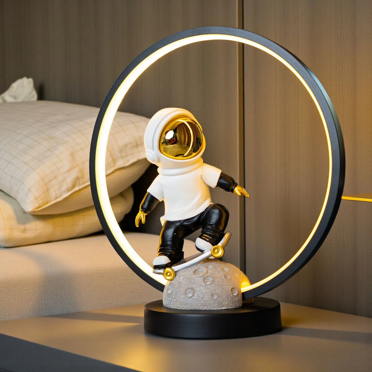 Astronaut Bedside Ring Lights - Skate White