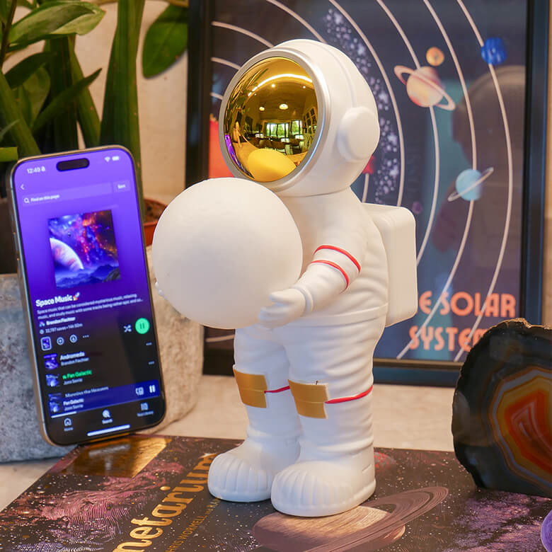 Space Sound Astronaute Bluetooth Speaker & Mood Light - Moon